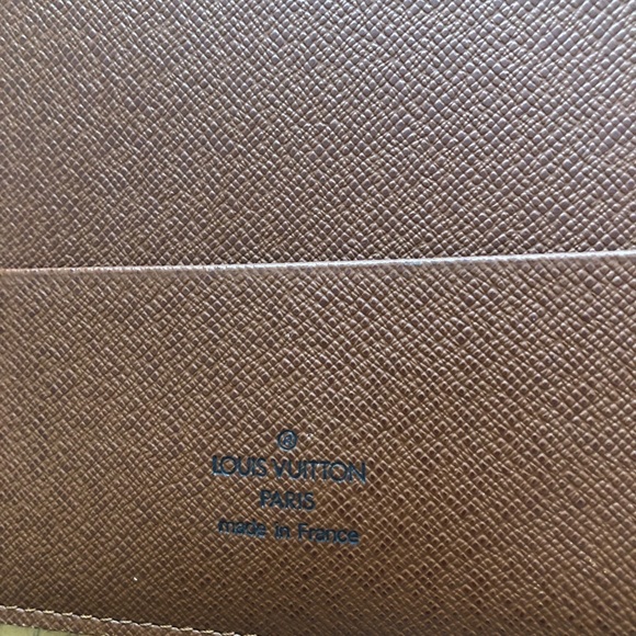 SOLD ❌❌❌Louis Vuitton GM Agenda - Picture 6 of 15